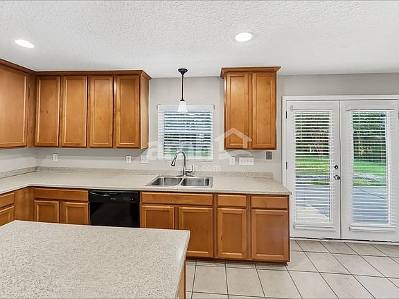 4th image of 525 Juniper Spring Ct