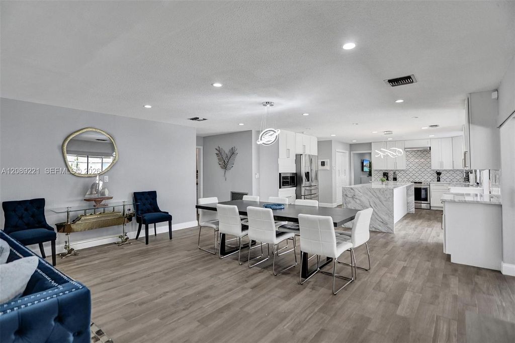 1531 SE 24th Ter, photo 5