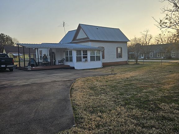 4th image of 608 N Colorado St