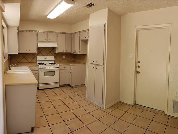 5th image of 10308 Golden Quail Dr