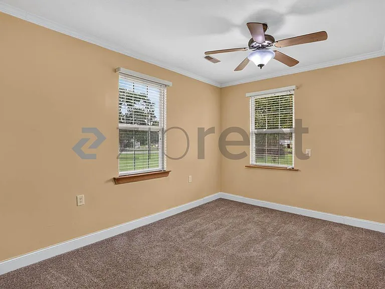 906 Diamond Cir — Photo 34
