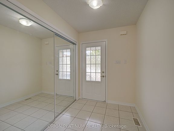 3rd image of 140 Munro Cir
