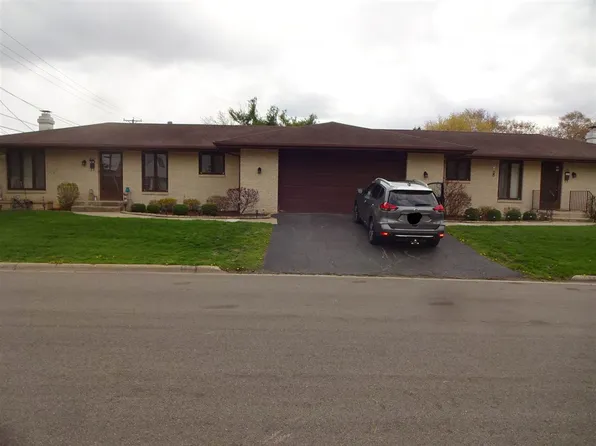 401 Snow Ave, Loves Park, IL 61111