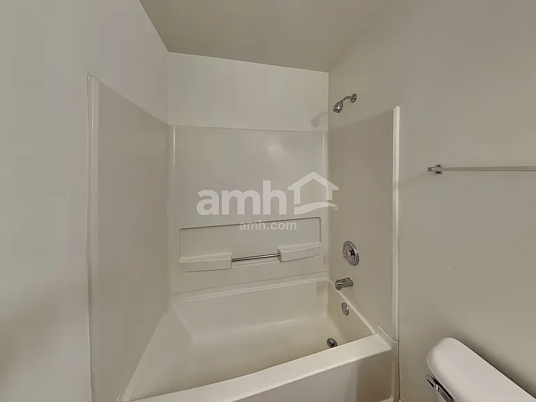 509 Springbrook Trl N — Photo 18