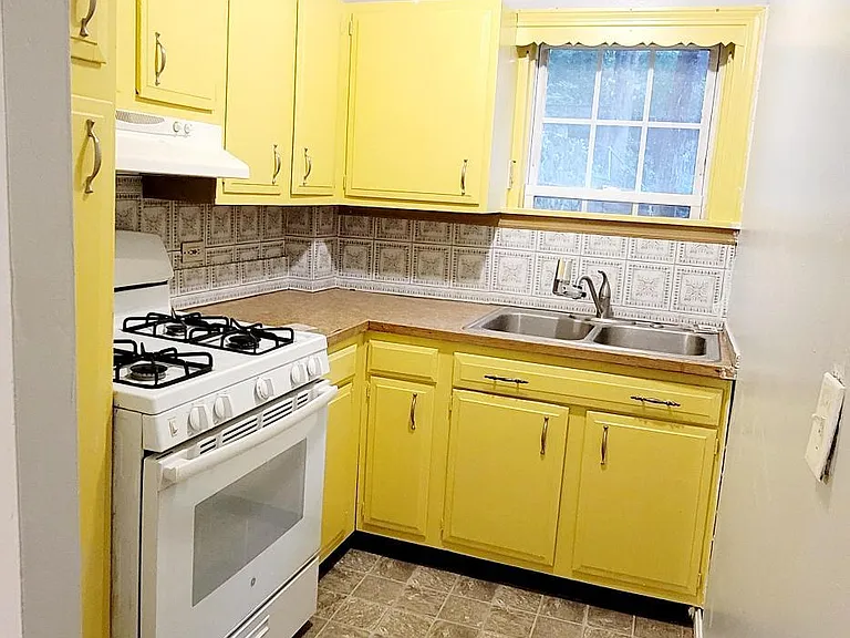 443 E Main St #1 — Photo 7