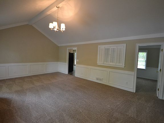 3rd image of 2342 Westridge Dr