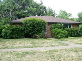 106 E Oak St, Fairbury, IL 61739