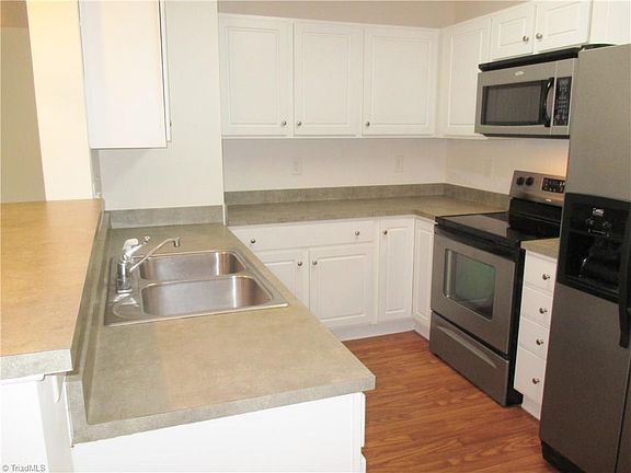 5th image of 3761 Holmes Creek Pl
