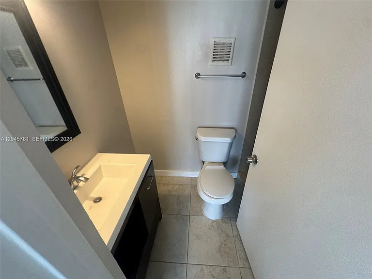 8750 N Sherman Cir #403 — Photo 21