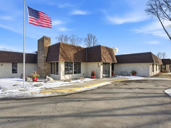 250 Freemont Ave SE APT 120, Hutchinson, MN 55350