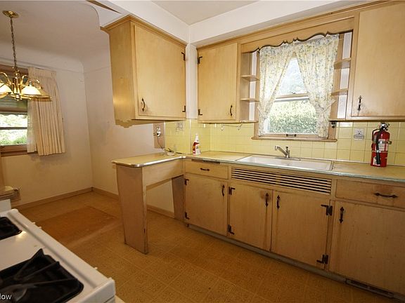 5th image of 5583 Whitehaven Ave