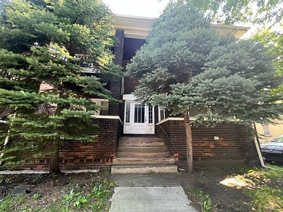 3rd image of 3247 E 55th St