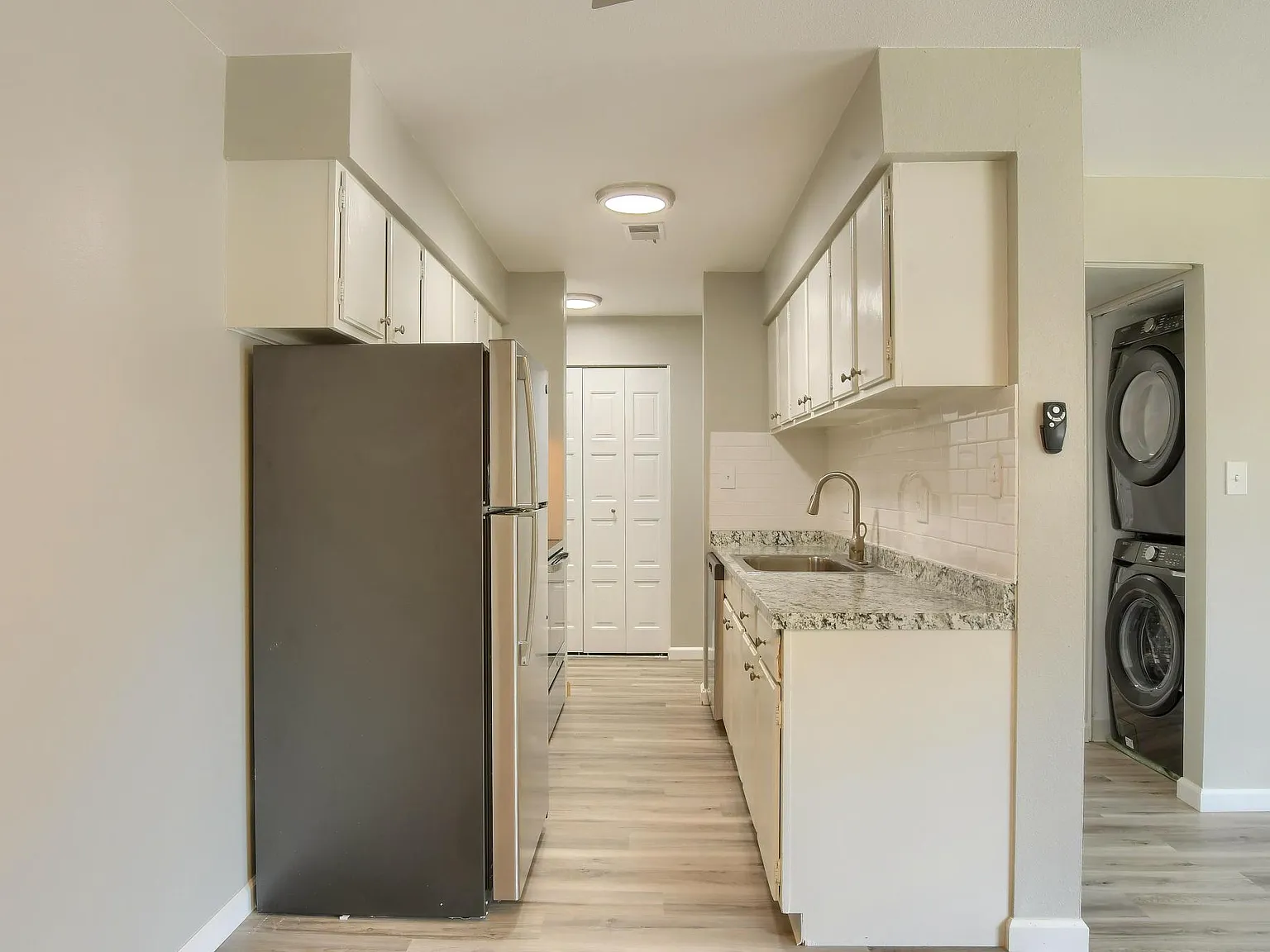 2 bed, 959 sqft, $1,750 — Photo 3