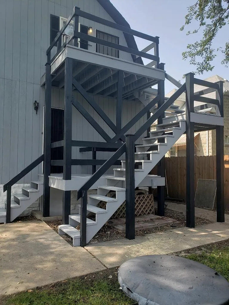 Building Photo - 13933 Park Ave