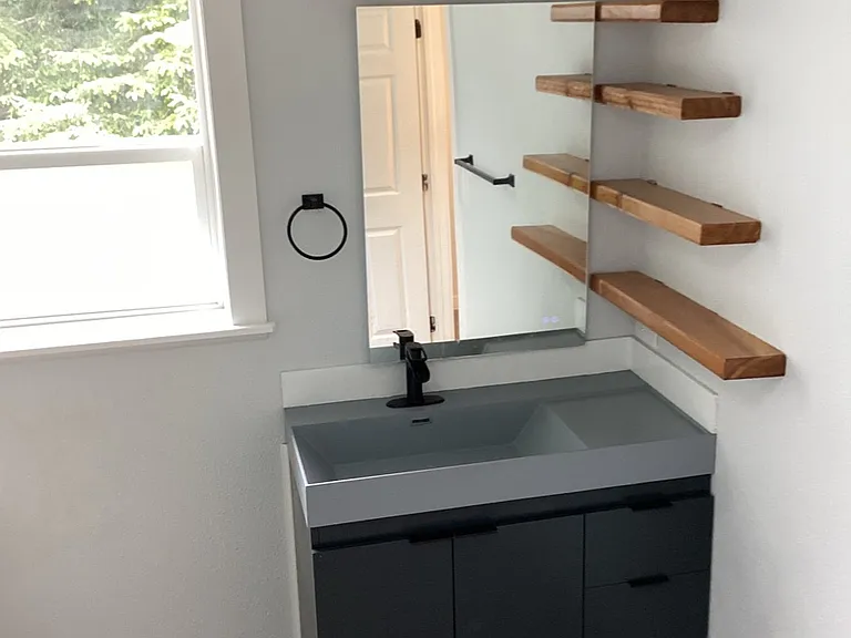 330 SW Newton Dr — Photo 16