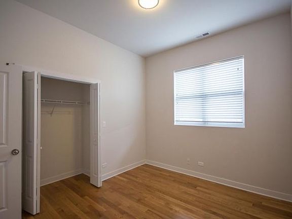 5th image of 1956 W Erie St Unit 3E