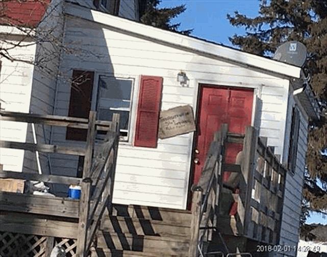 2nd image of 22207 Crooked River Rd