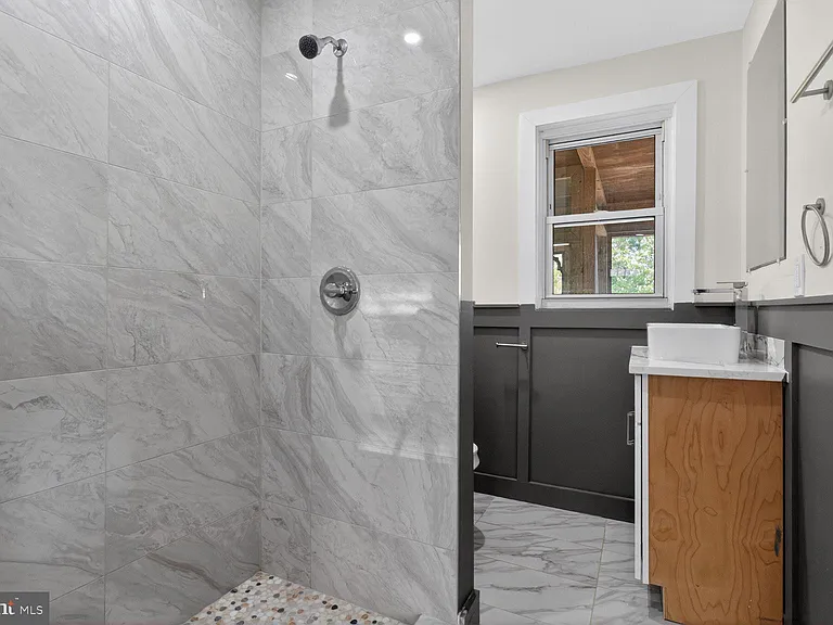 3303 Fairview Rd — Photo 8