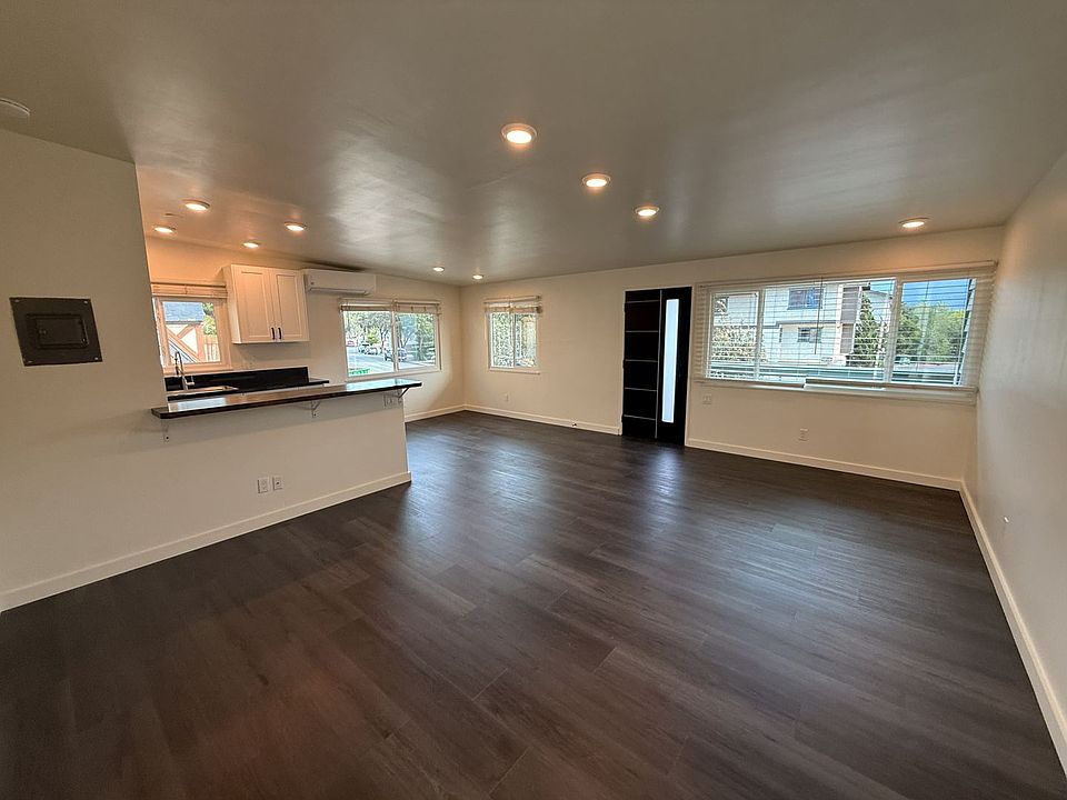 1st image of 1575 Oak St #1561