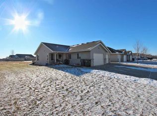 1402 Trailside Ter, SEYMOUR, WI 54165