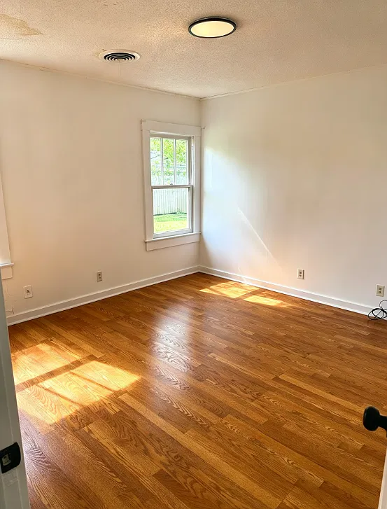 2 bed, 1042 sqft, $1,395 — Photo 4