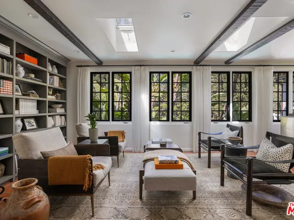 1800 Angelo Dr, Beverly Hills, CA 90210