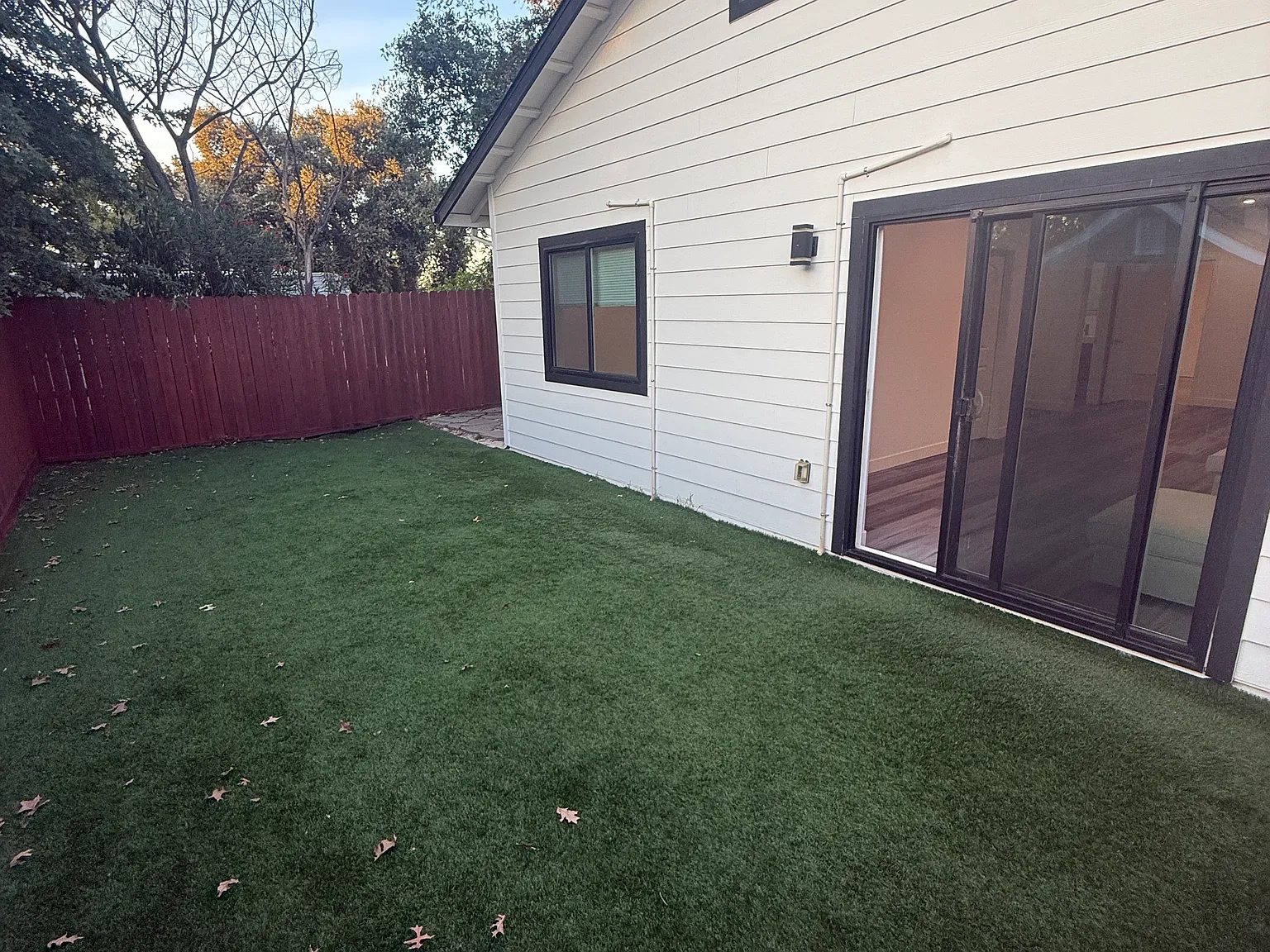 1 bed, 725 sqft, $1,750 — Photo 2