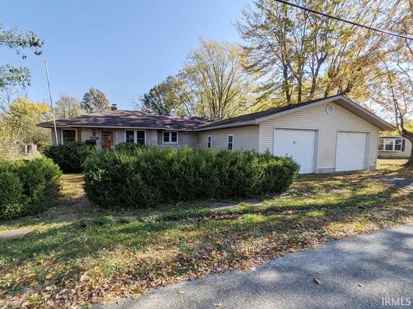 230 N Wine St, Lyons, IN 47443