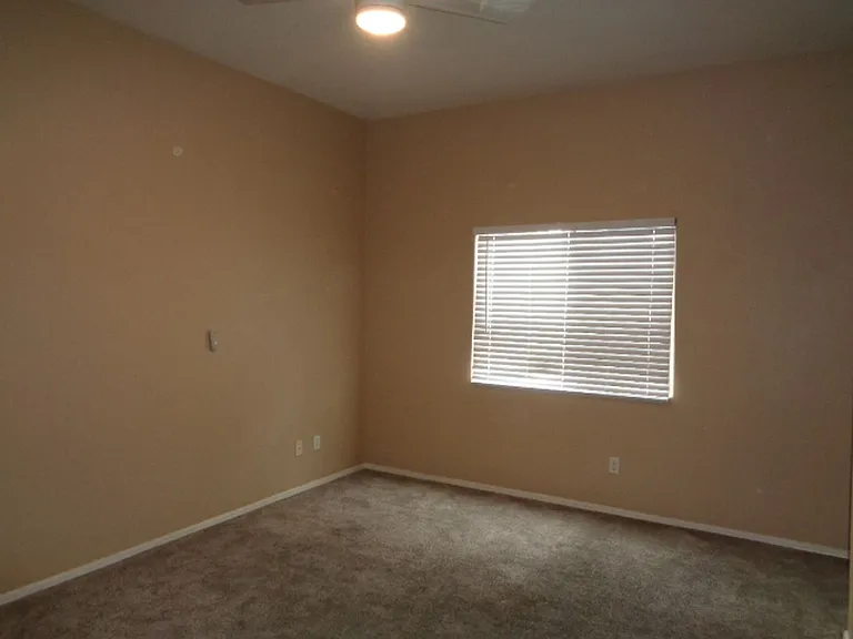 8054 W Zoe Ella Way — Photo 8