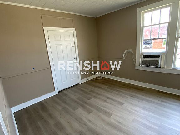 3rd image of 109 Church St S Unit B