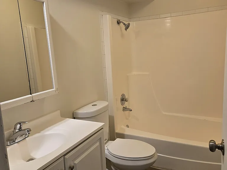 Full bathroom upstair