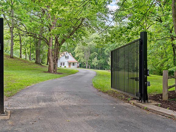 4th image of 4500 Rock Quarry Rd