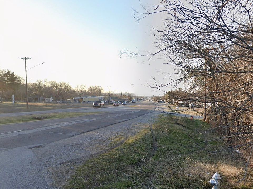 1st image of 4705 W Jefferson Blvd