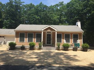 9 Forrest Dr, Lloyd Neck, NY 11743