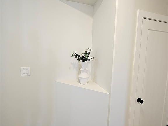 4th image of 4964 Padwick ROAD