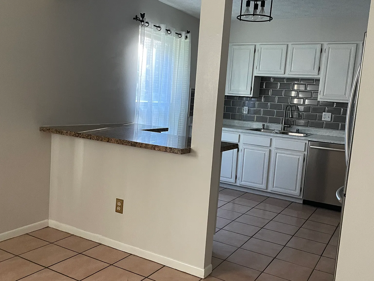3 bed, 1551 sqft, $2,495 — Photo 4