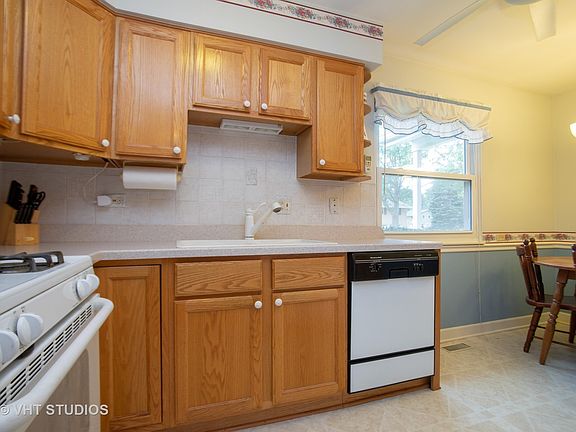 4th image of 848 E Patten Dr