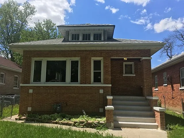 204 S 8th Ave photo 1