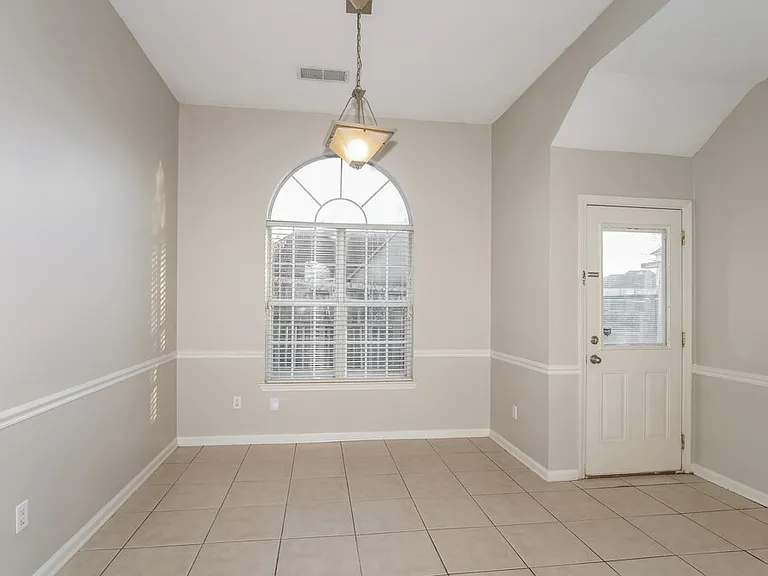 7643 Shadow Hills Dr — Photo 6