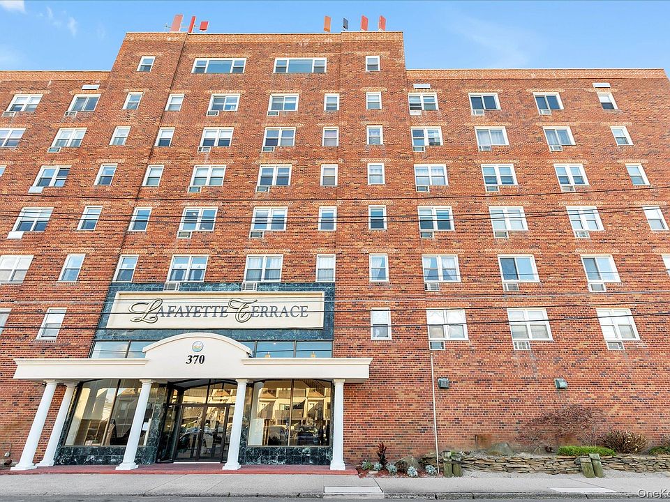 1st image of 370 W Broadway #2Y