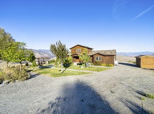 80 Lariat Loop, Pateros, WA 98846