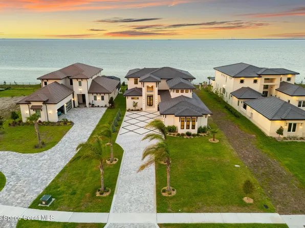 5941 Constellation Dr, Titusville, FL 32780