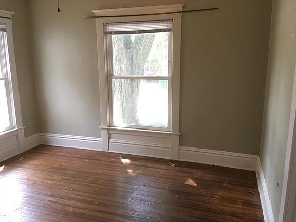 5th image of 448 Norwood Ave SE #1