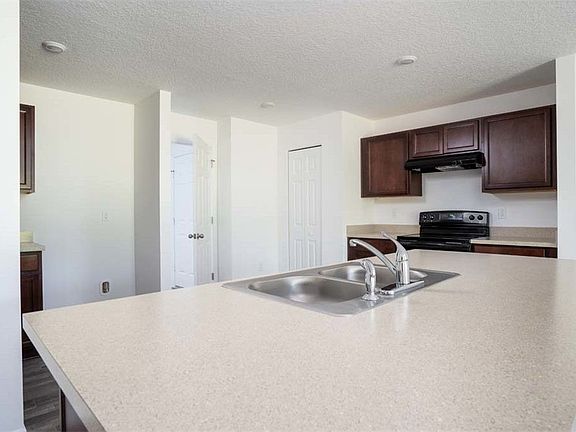 3rd image of 4400 NE 21st Court Cpe