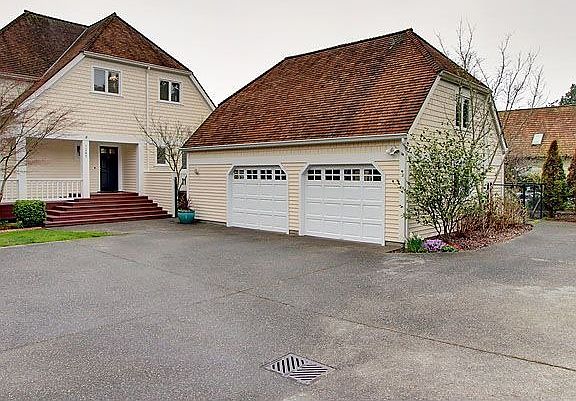 3rd image of 1245 Hawley Way NE