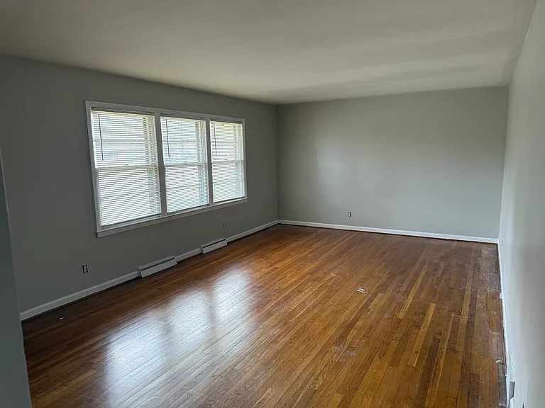 1400 Old Hickory Dr — Photo 3