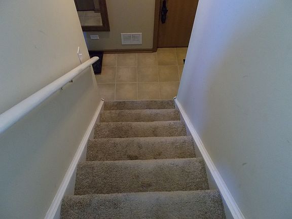 4th image of 501 Holiday Ln #501