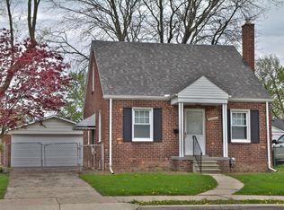 15606 Stephens Dr, Eastpointe, MI 48021