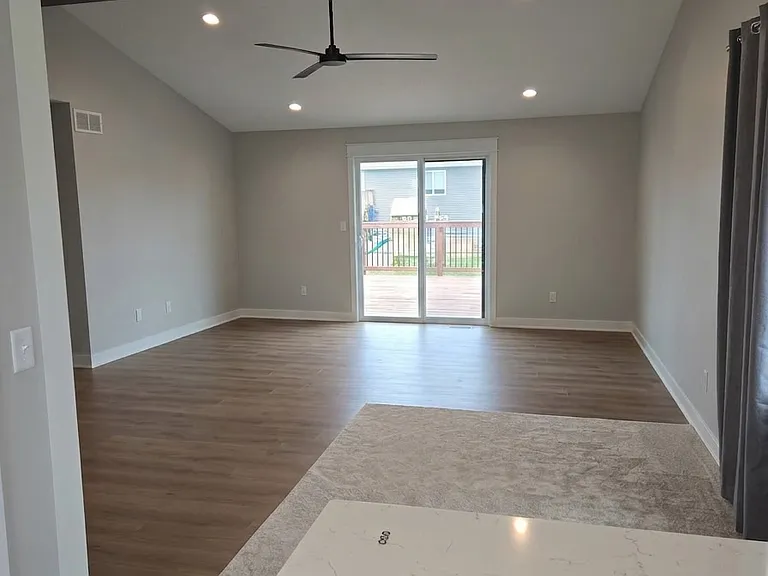 1842 Brandt Dr NE — Photo 3