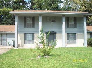 2712 Chimney Rock Rd, Huntsville, TX 77320